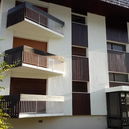 - Spacieux 2 Pieces Renove, 4-6 Pers, Parking, Centre-ville, Proche Commerces Et - Fr-1-802-51 Apartment *