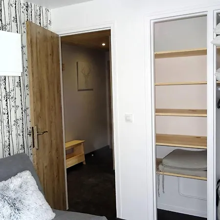 - Spacieux 2 Pieces Renove, 4-6 Pers, Parking, Centre-ville, Proche Commerces Et - Fr-1-802-51