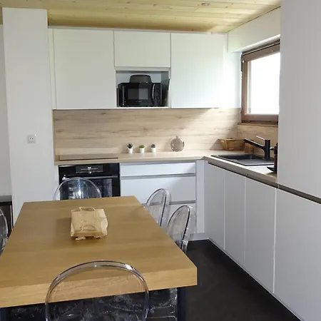 Apartment - Spacieux 2 Pieces Renove, 4-6 Pers, Parking, Centre-ville, Proche Commerces Et - Fr-1-802-51